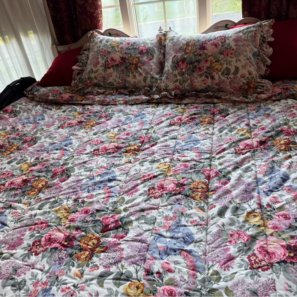 Ralph Lauren Red and Pink Quilted Floral Quilt